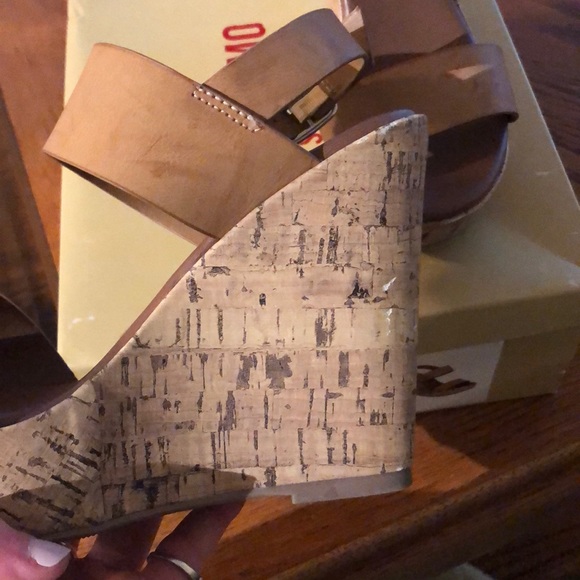 Tan wedges - Picture 5 of 5